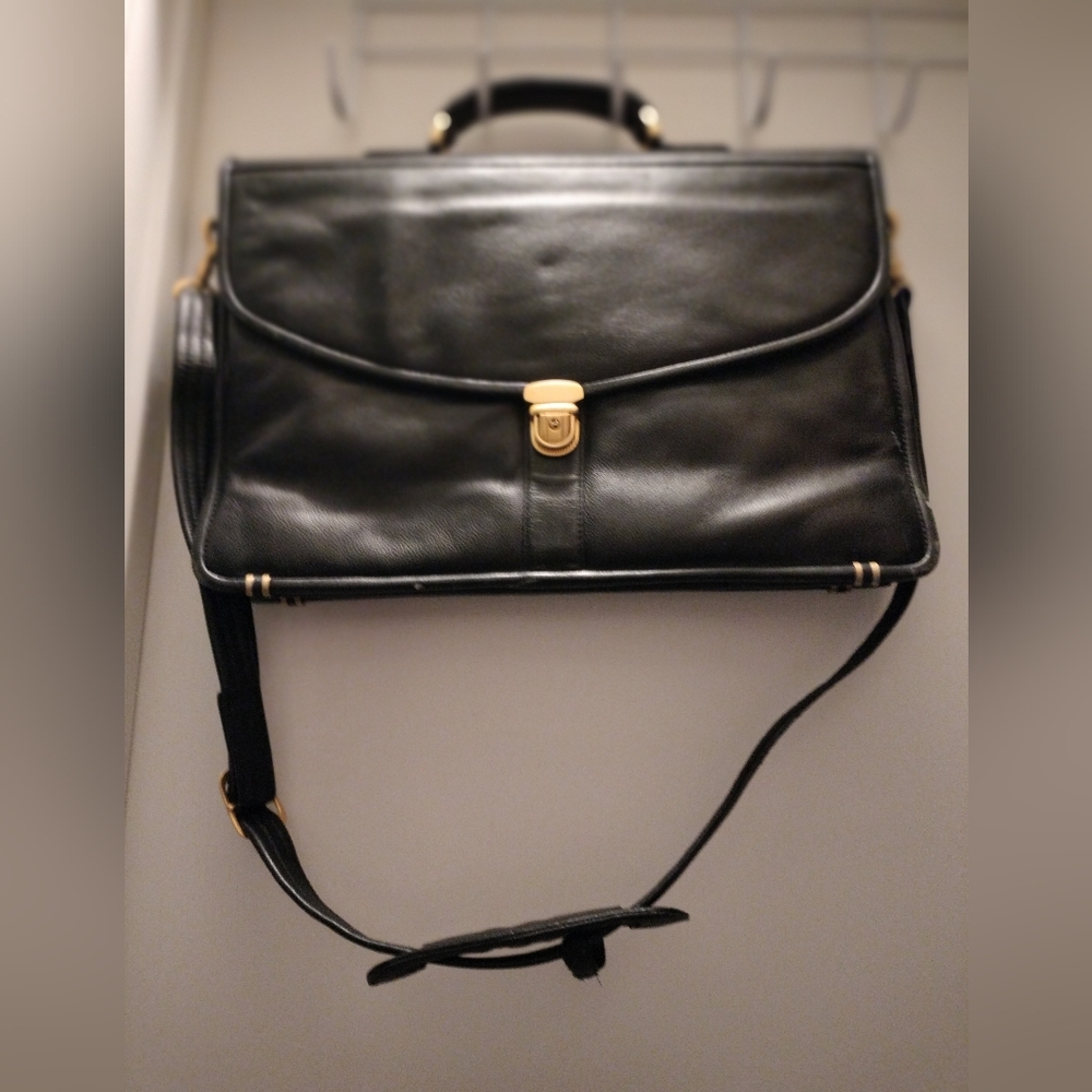 Black ILI briefcase 💼